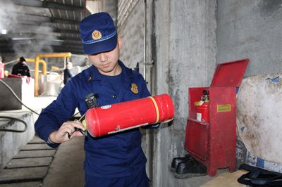 古丈縣開展易燃易爆場(chǎng)所消防安全檢查，確保消防設(shè)備完好有效